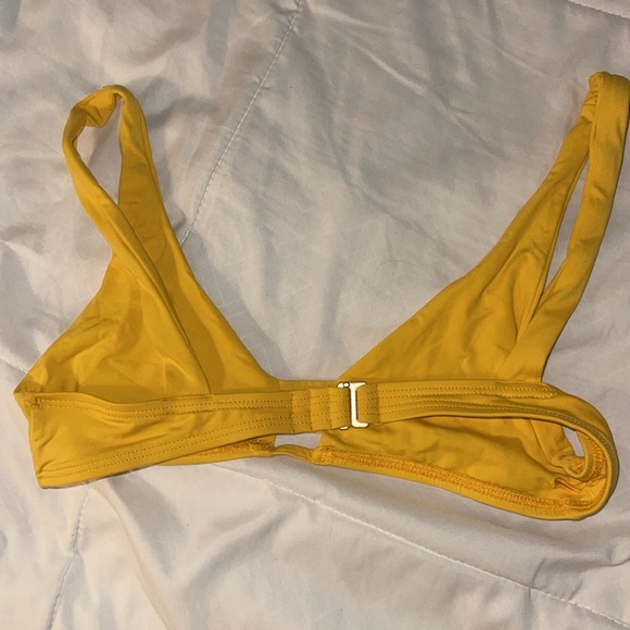 L space bikini top - Picture 2 of 2